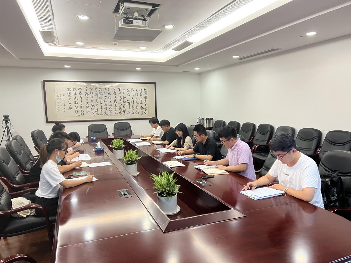 市团代会学习.jpg 市团代会学习.jpg